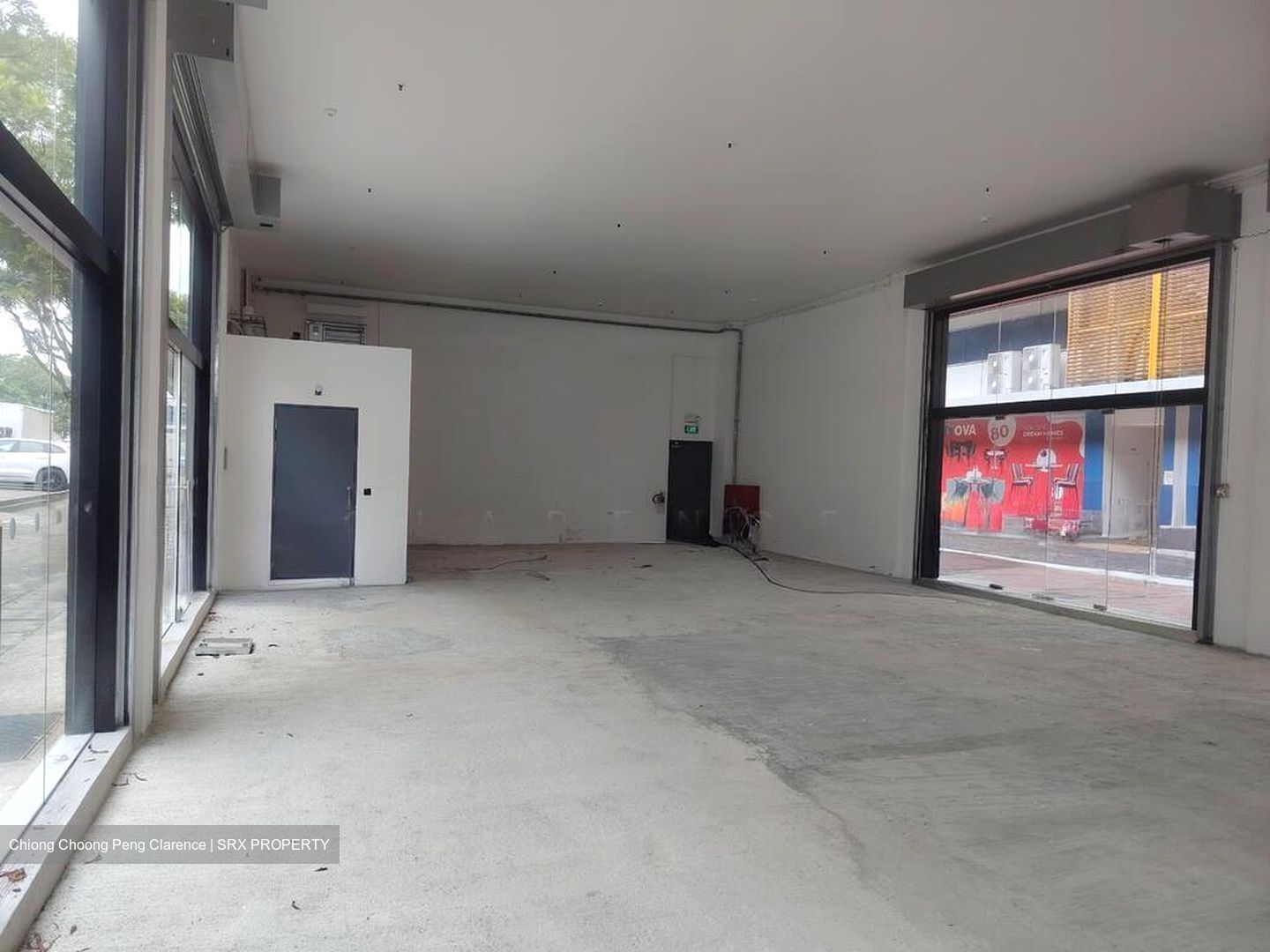 Tradehub 21 (D22), Retail #570034191